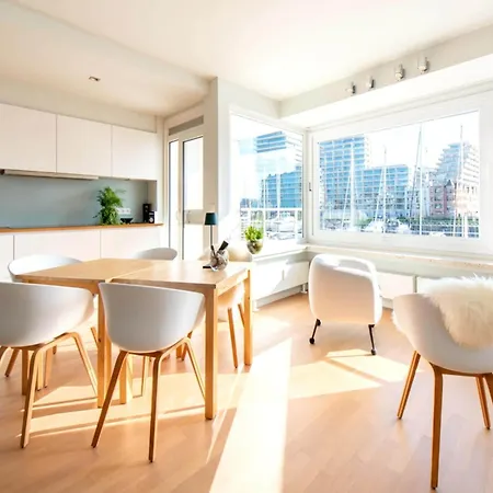 Apartman In With Marina Views