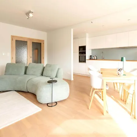 In With Marina Views Apartment *