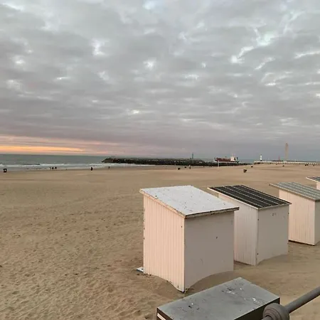 Appartement With A View Of The Marina Ostende