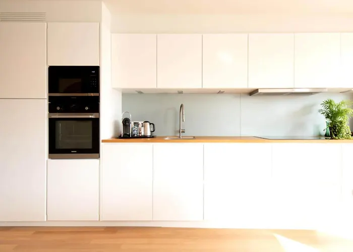 In With Marina Views Apartment *