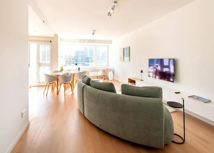 Apartment In With Marina Views Ostende