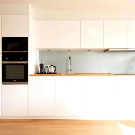 With A View Of The Marina Apartamento *